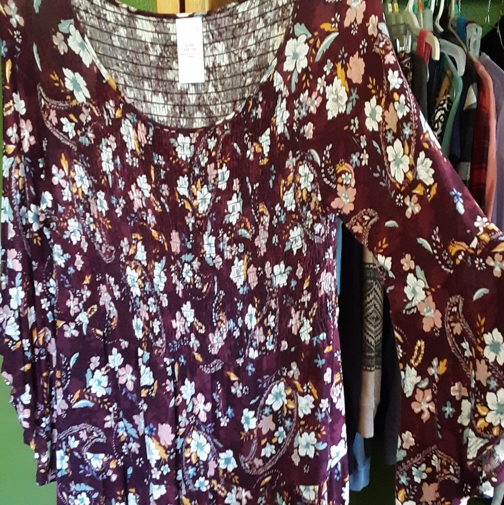 Bell sleeve top